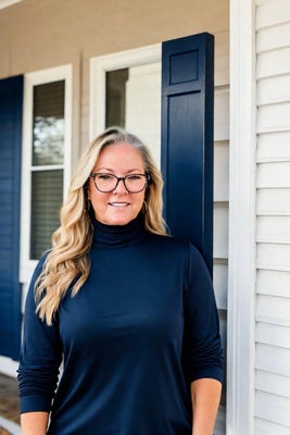 Portrait of Tracie Germain, Realtor